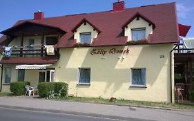 Żółty domek